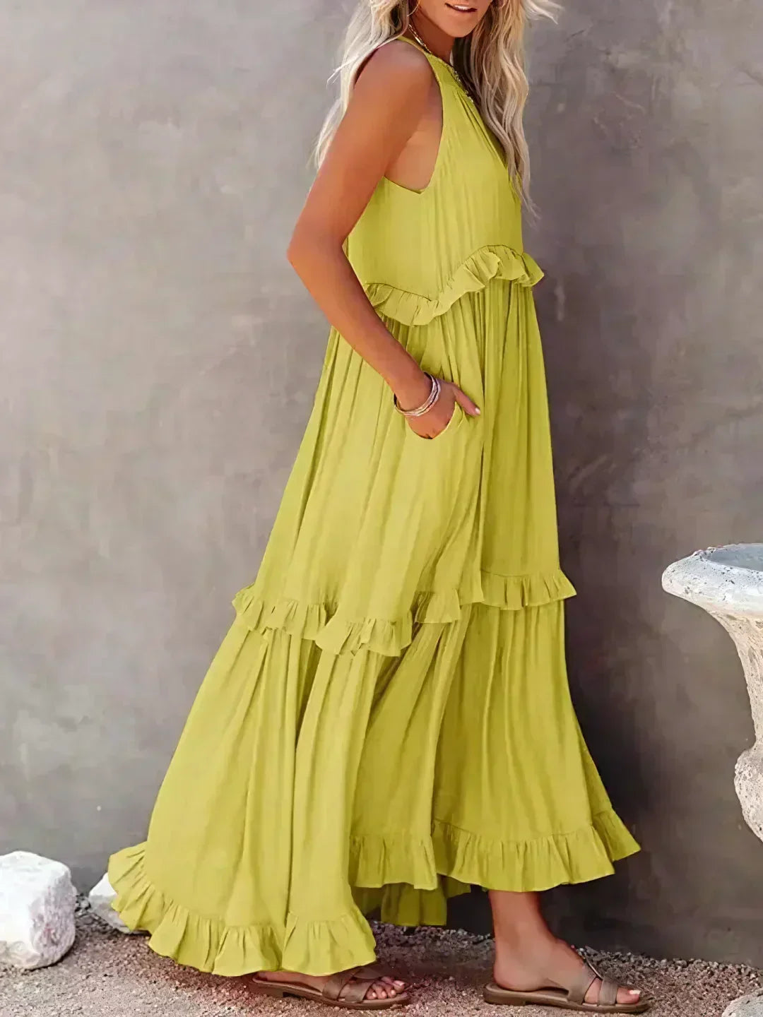 Robe à volants Sarah avec col montant