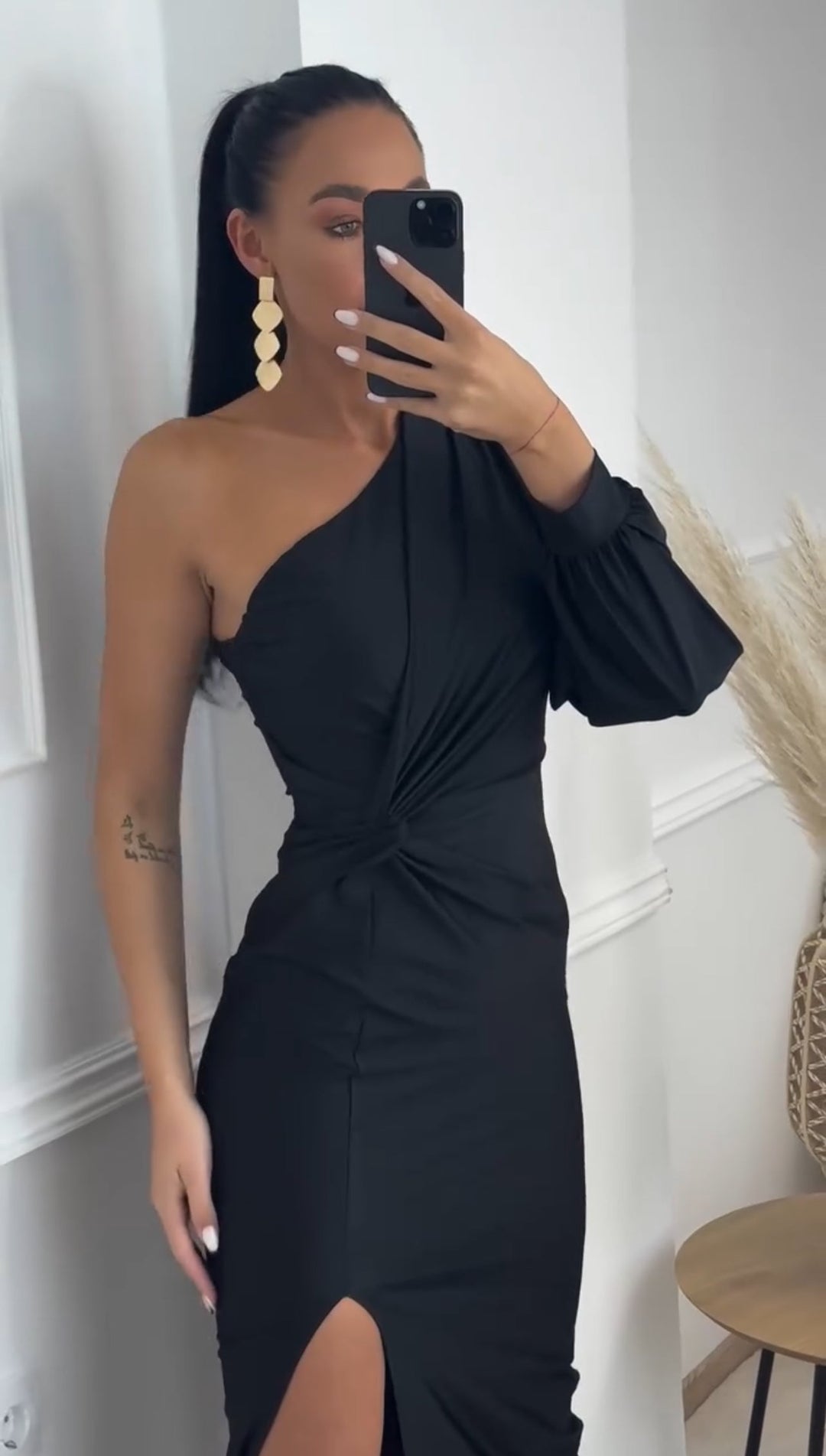 Vania Elegant Slit Dress