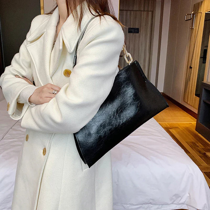 Fenna Chain Detail Shoulder Bag