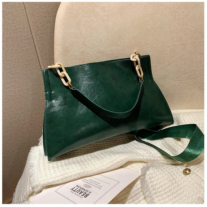 Fenna Chain Detail Shoulder Bag