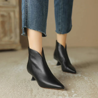 Vanguar Kitten Heel Boots