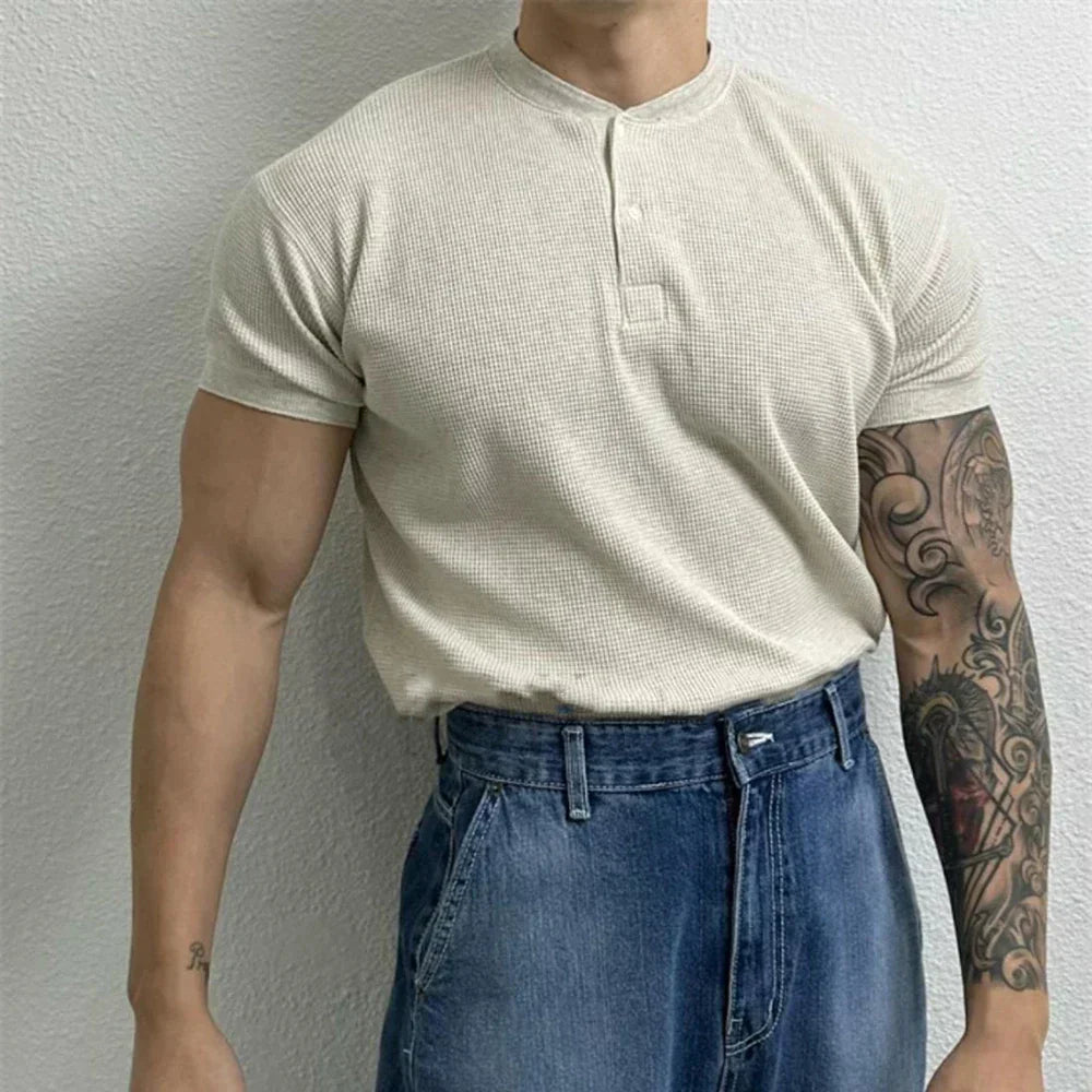 Vestus Henley Tee