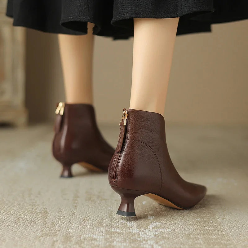 Vanguar Kitten Heel Boots