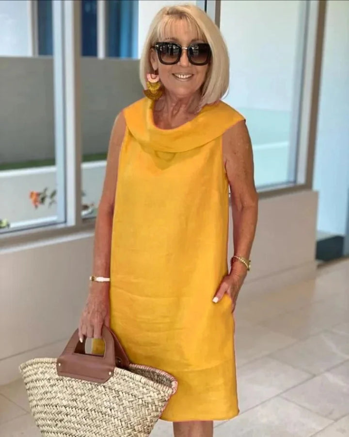 Perla Sheath Round Neck Dress