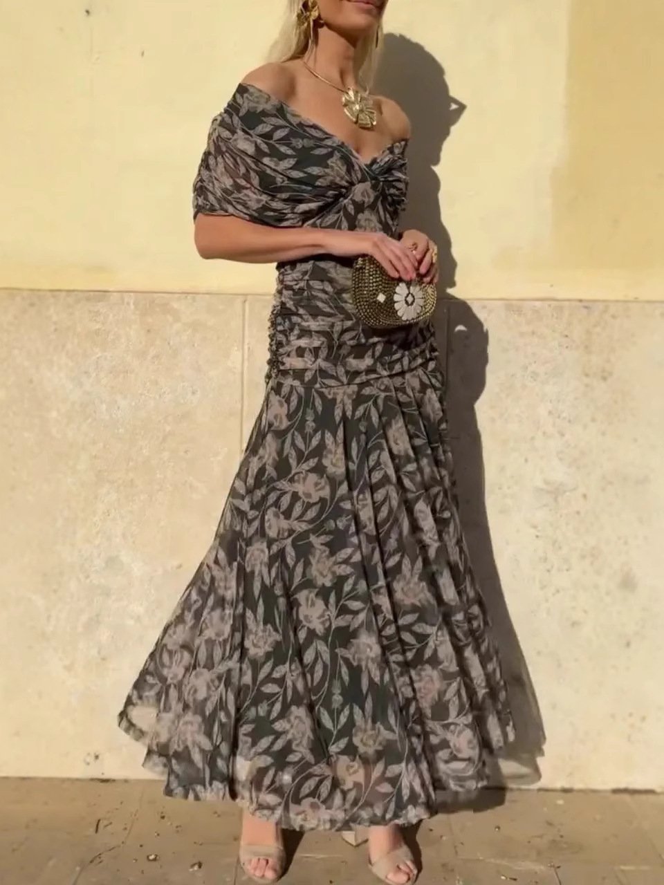 Noelani Elegant Maxi Dress