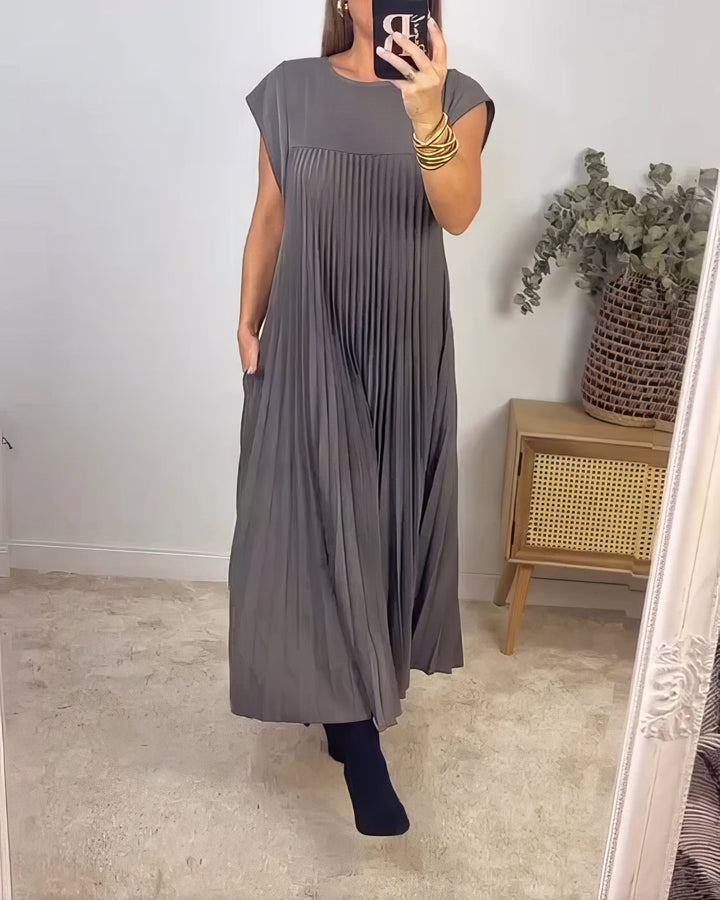 Adeline Simple Pleated Sleeveless Dress