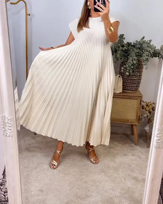 Adeline Simple Pleated Sleeveless Dress
