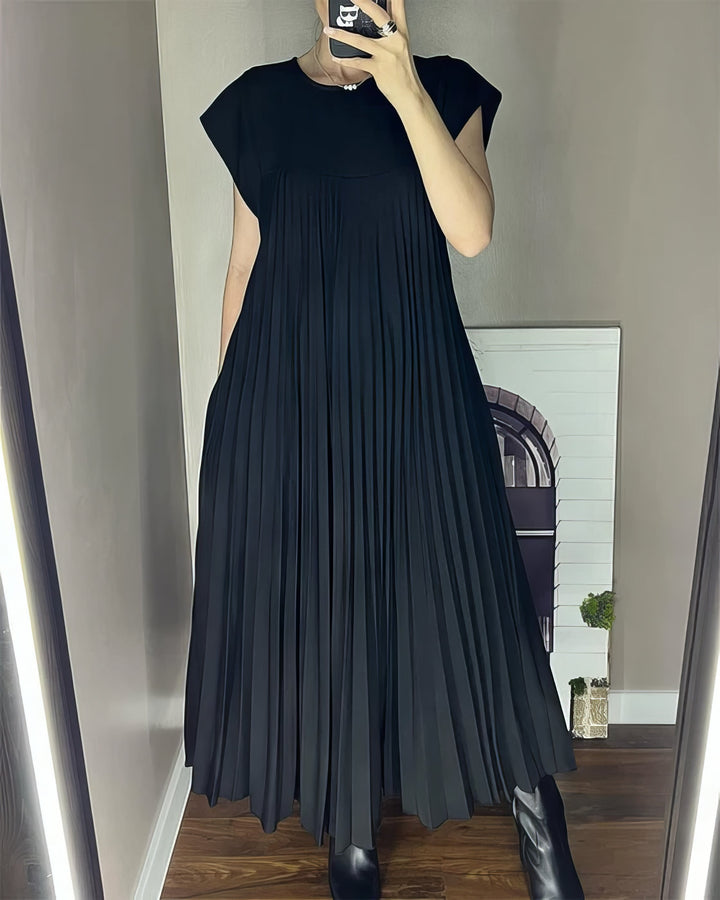 Adeline Simple Pleated Sleeveless Dress