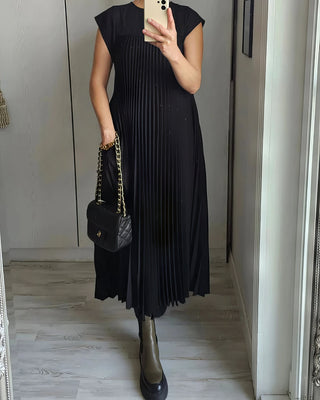 Adeline Simple Pleated Sleeveless Dress