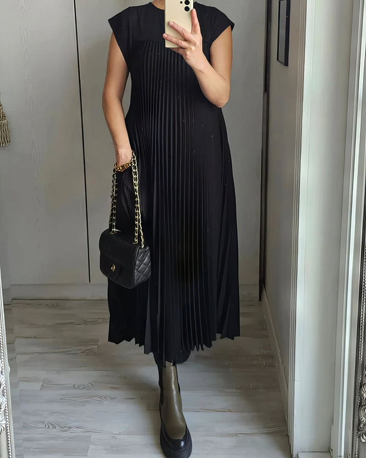 Adeline Simple Pleated Sleeveless Dress