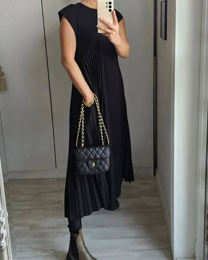Adeline Simple Pleated Sleeveless Dress